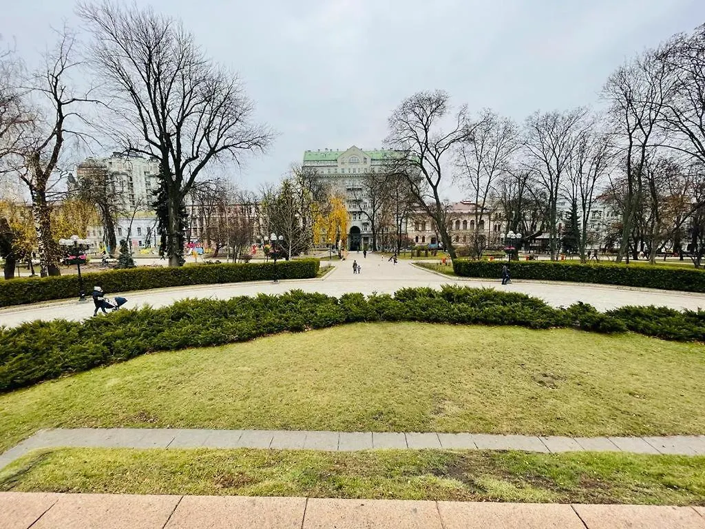 Amazing Tara'S Shevchenko Square Apartamento Kiev